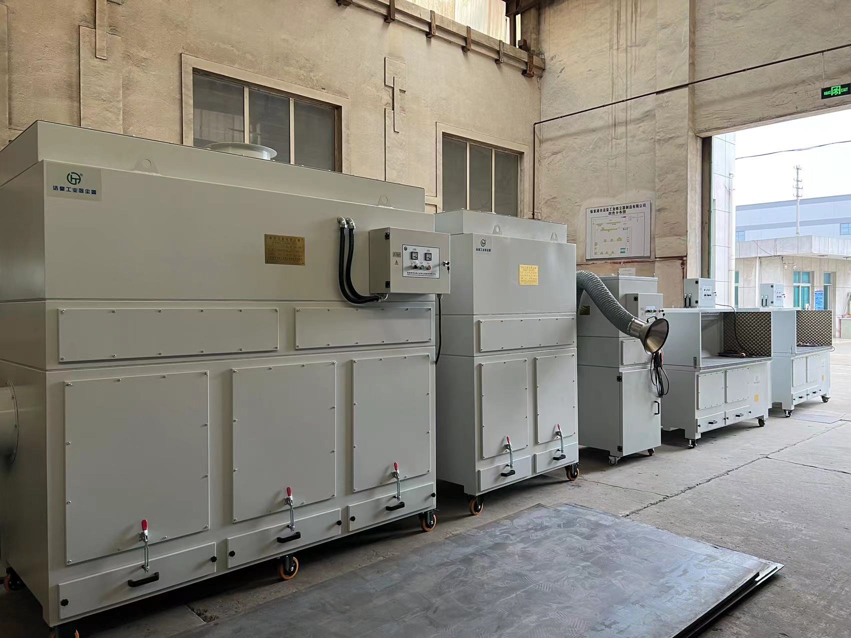 張家港潔（jié）皇工業吸塵器—打包準備發貨（huò）走一車