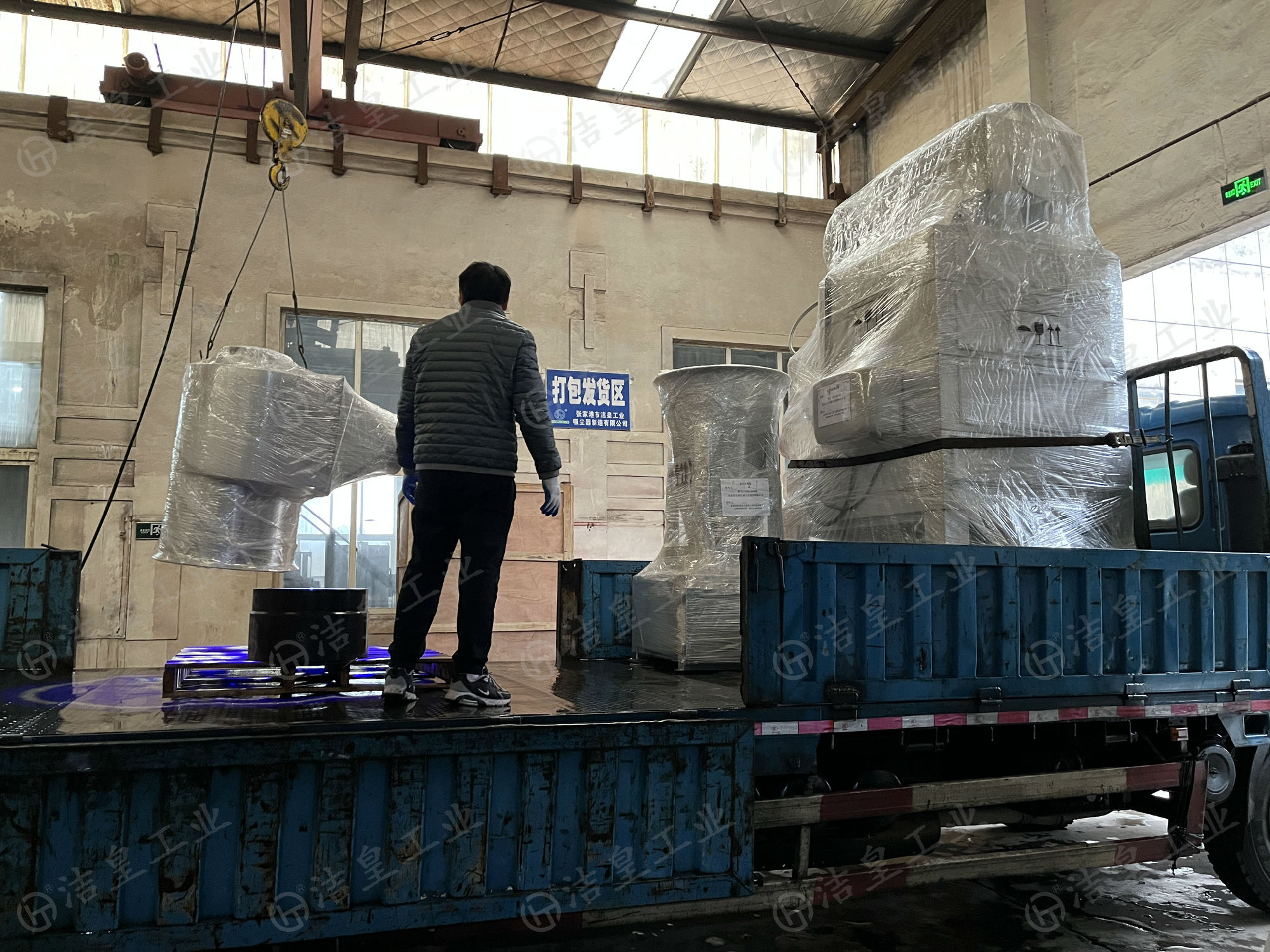 食品行（háng）業客戶定製的除塵係統發貨