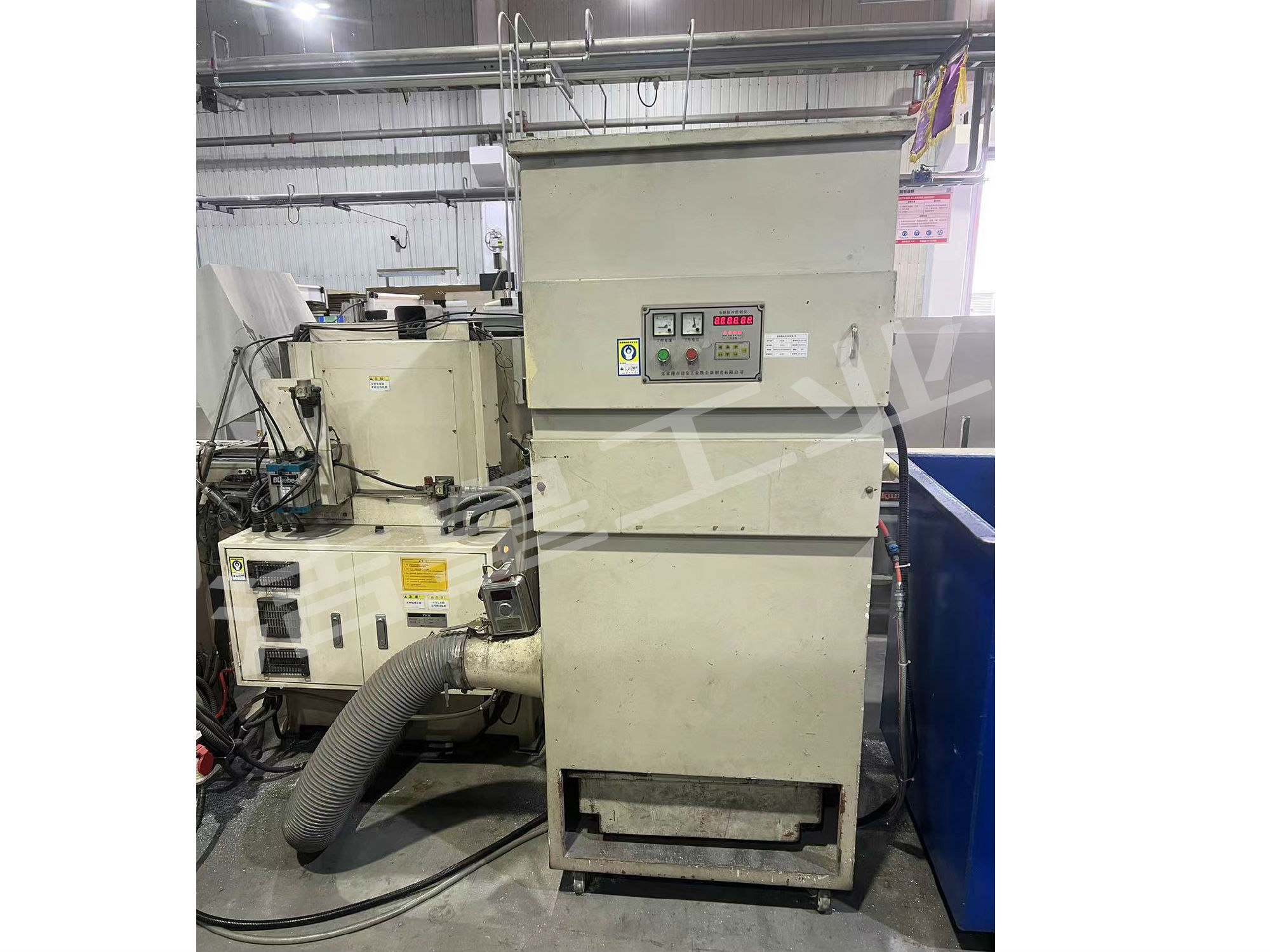 外企型（xíng）材切割（gē）除塵——粉色91视频工業脈衝濾筒（tǒng）除塵器（qì）