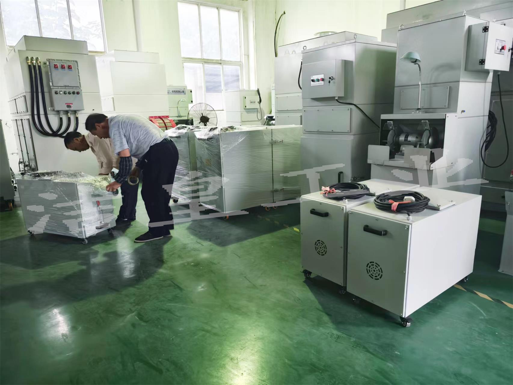 7台便攜式除塵器打（dǎ）包發貨